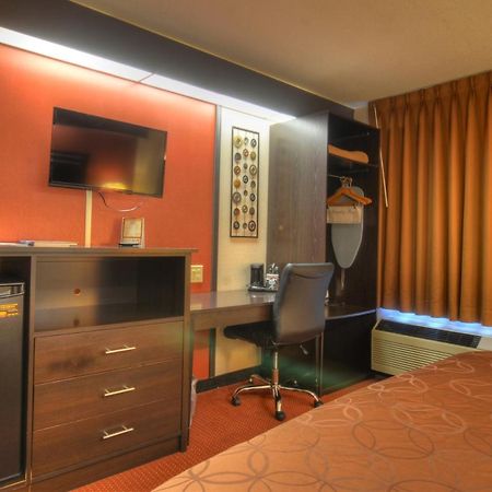 Smoky Mountain Inn & Suites เชอโรคี ภายนอก รูปภาพ