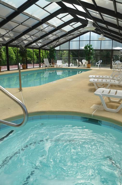 Smoky Mountain Inn & Suites เชอโรคี ภายนอก รูปภาพ