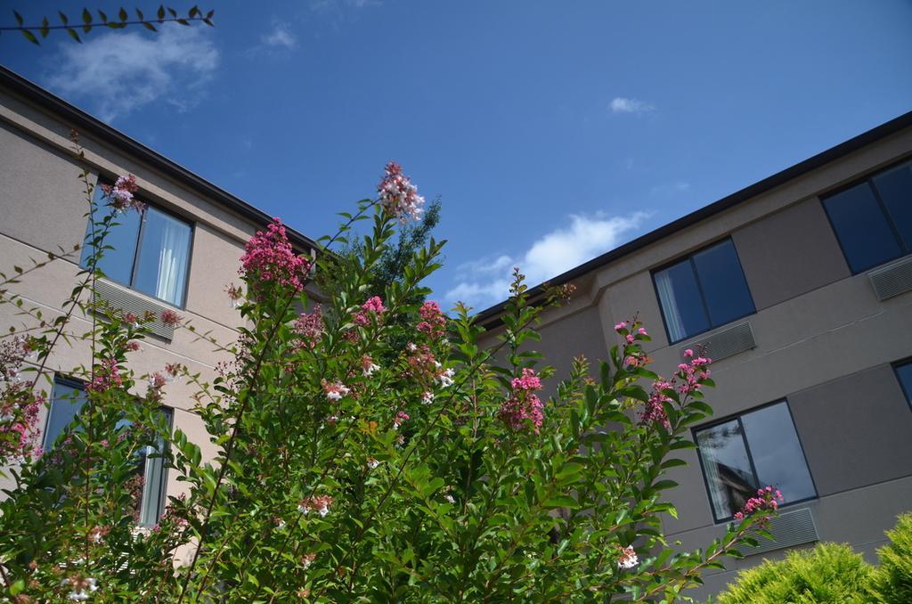 Smoky Mountain Inn & Suites เชอโรคี ภายนอก รูปภาพ