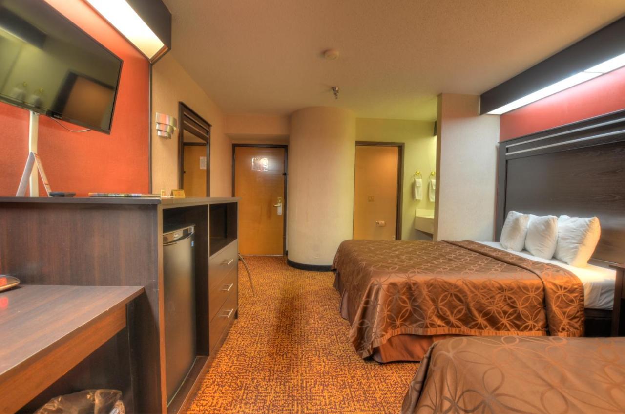 Smoky Mountain Inn & Suites เชอโรคี ภายนอก รูปภาพ