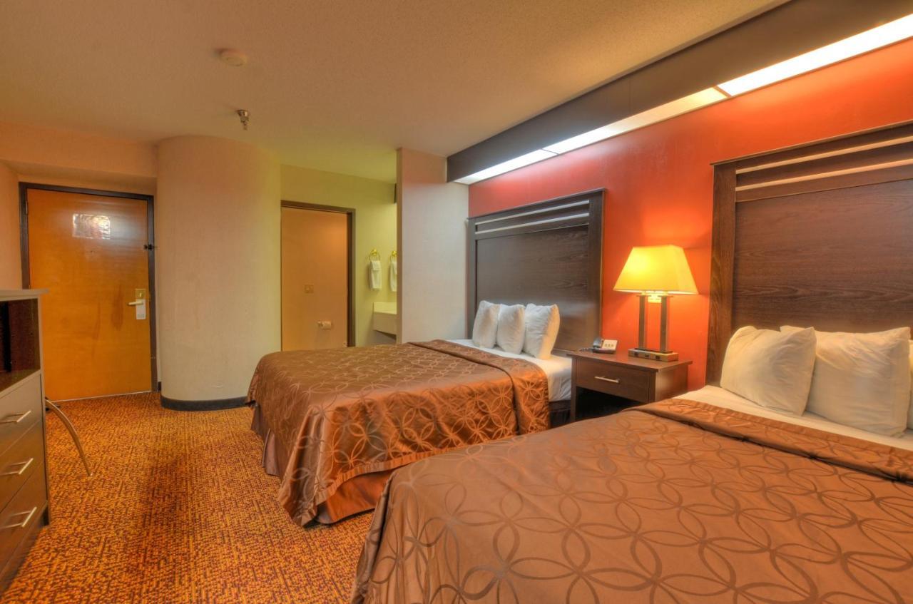 Smoky Mountain Inn & Suites เชอโรคี ภายนอก รูปภาพ